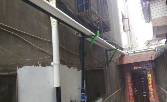 保春节安全供水 站好最后一班岗