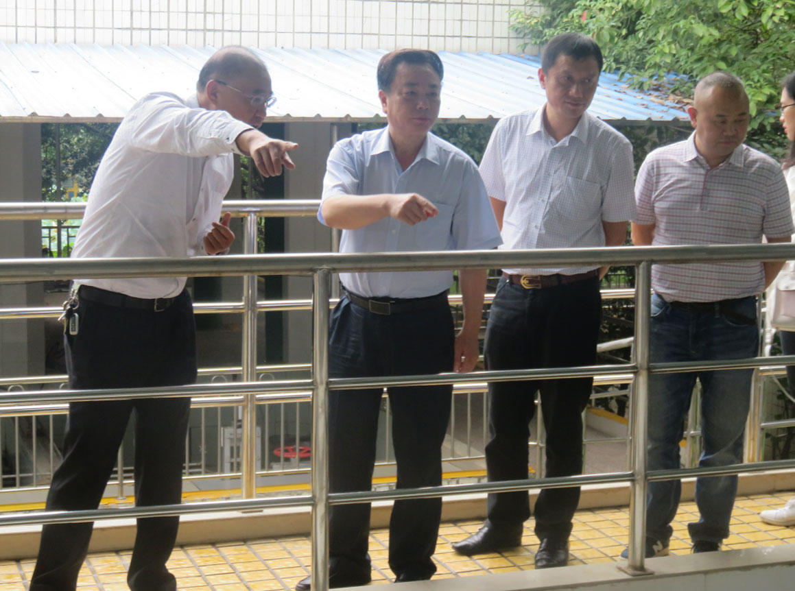 董大华局长深入清源水务集团检查节前安全慰问一线员工
