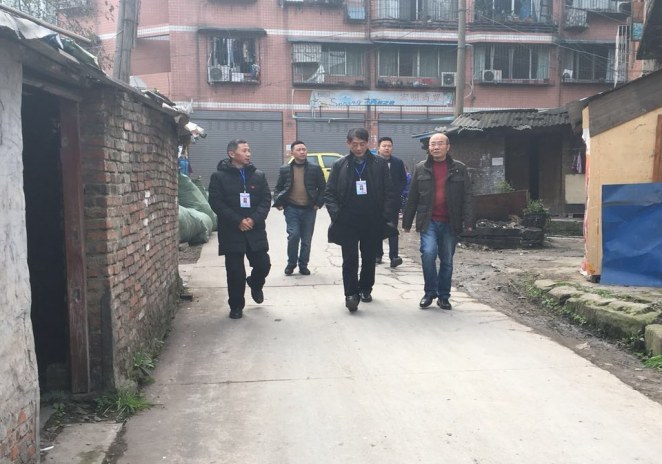 结对共建 集团公司节前慰问下渡口社区困难党员