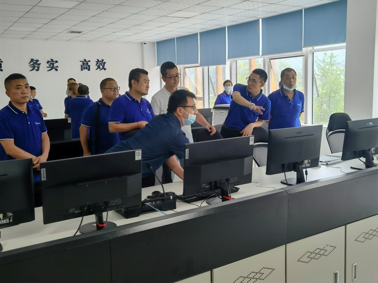 携手并进 走向奋斗新征程