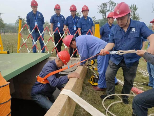 制水分公司开展有限空间作业应急演练