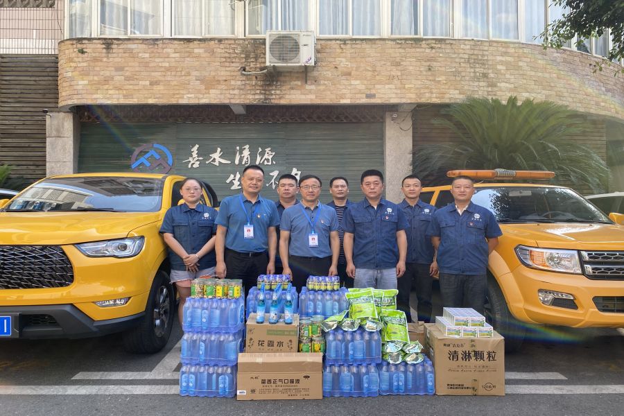奋战一线保供水,夏送清凉沁人心